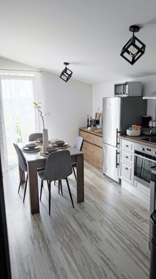 Apartman Jelena Podstrana Bagian luar foto